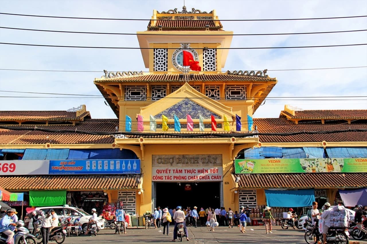 Tour de medio día por la ciudad de Ho Chi Minh: Palacio de la Independencia, catedral de Notre Dame, pagoda Thien Hau - imagen 6