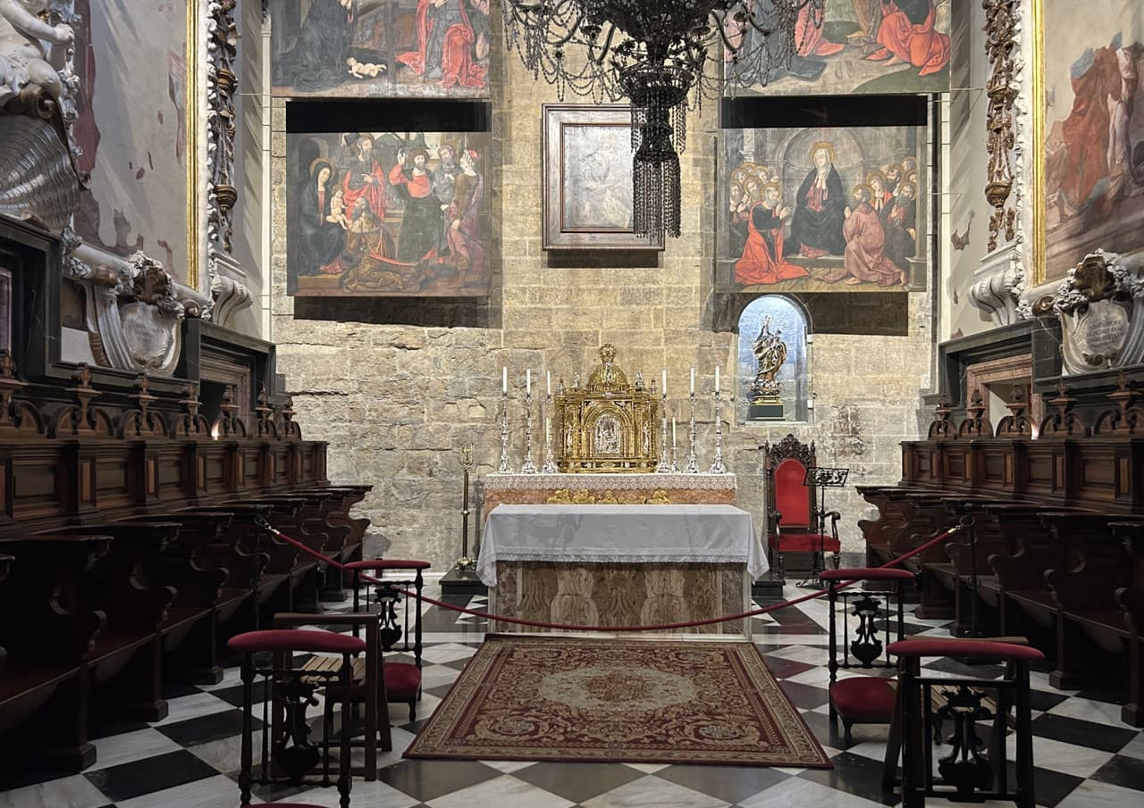 Valencia Cathedral & Holy Grail Tour with English-Speaking Guide & Fast Track Entry - image 6