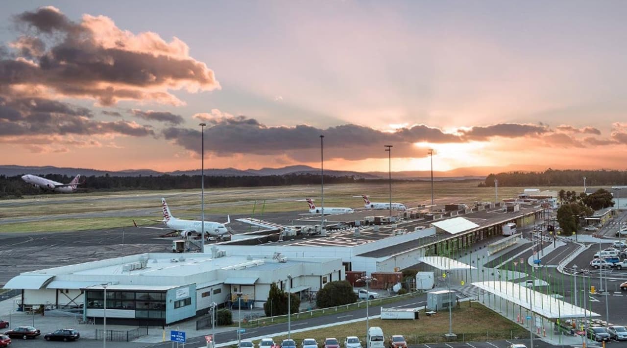 SkyBus Hobart City Express Airport Transfer - image 5