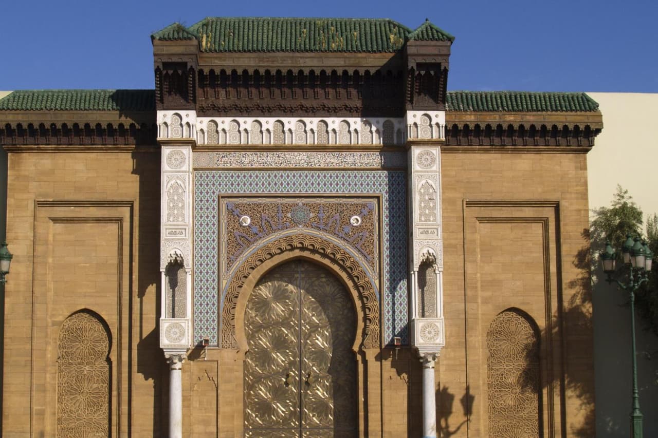 Casablanca Half-Day Tour: United Nations Square, Central Market, Royal Palace, Habbous Quarter - image 2