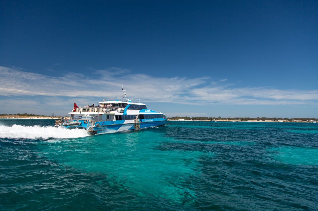 Round Trip SeaLink Ferry Transfer to Rottnest Island with Bike Hire - image 11