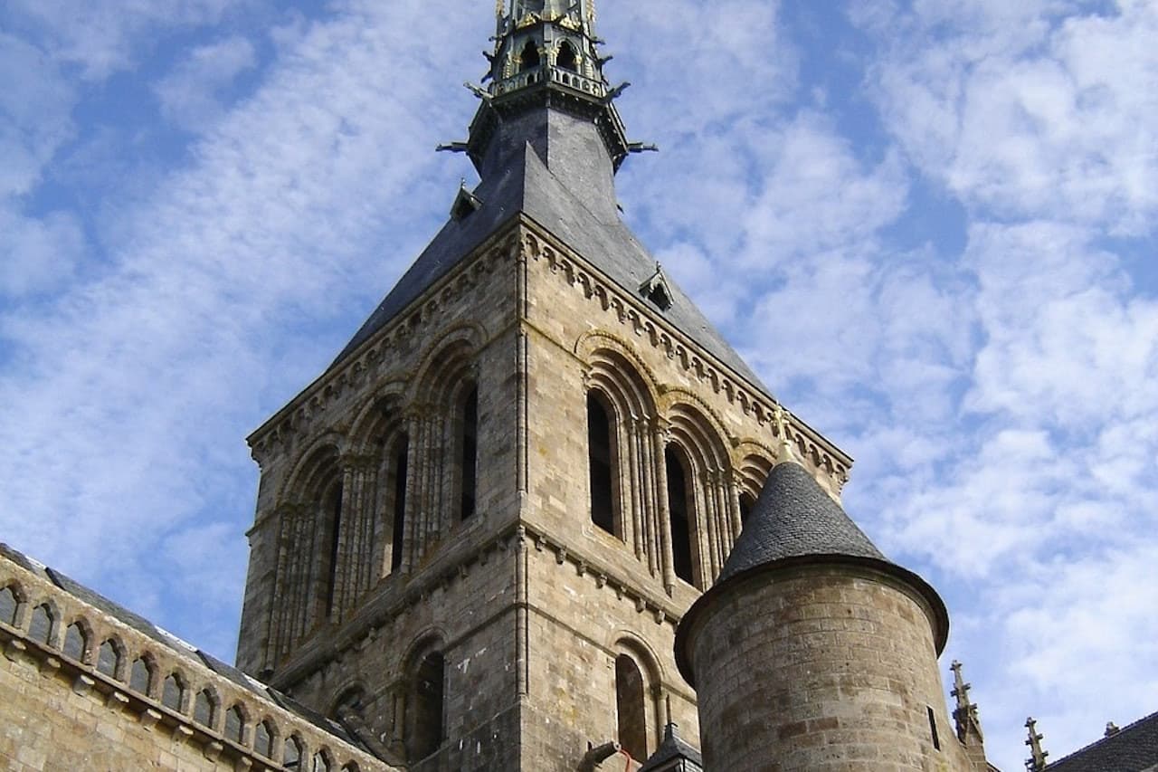 Mont-Saint-Michel Tour from Paris - image 3