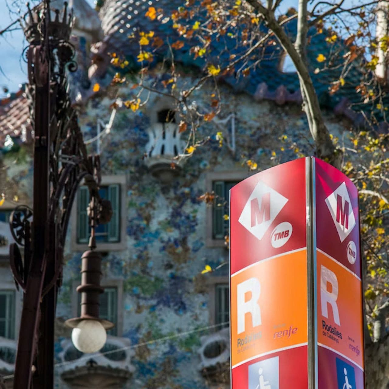Hola Barcelona Public Transport Card - image 3