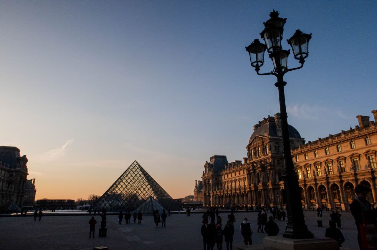 Louvre Museum Skip-the-Line Guided Tour - main image