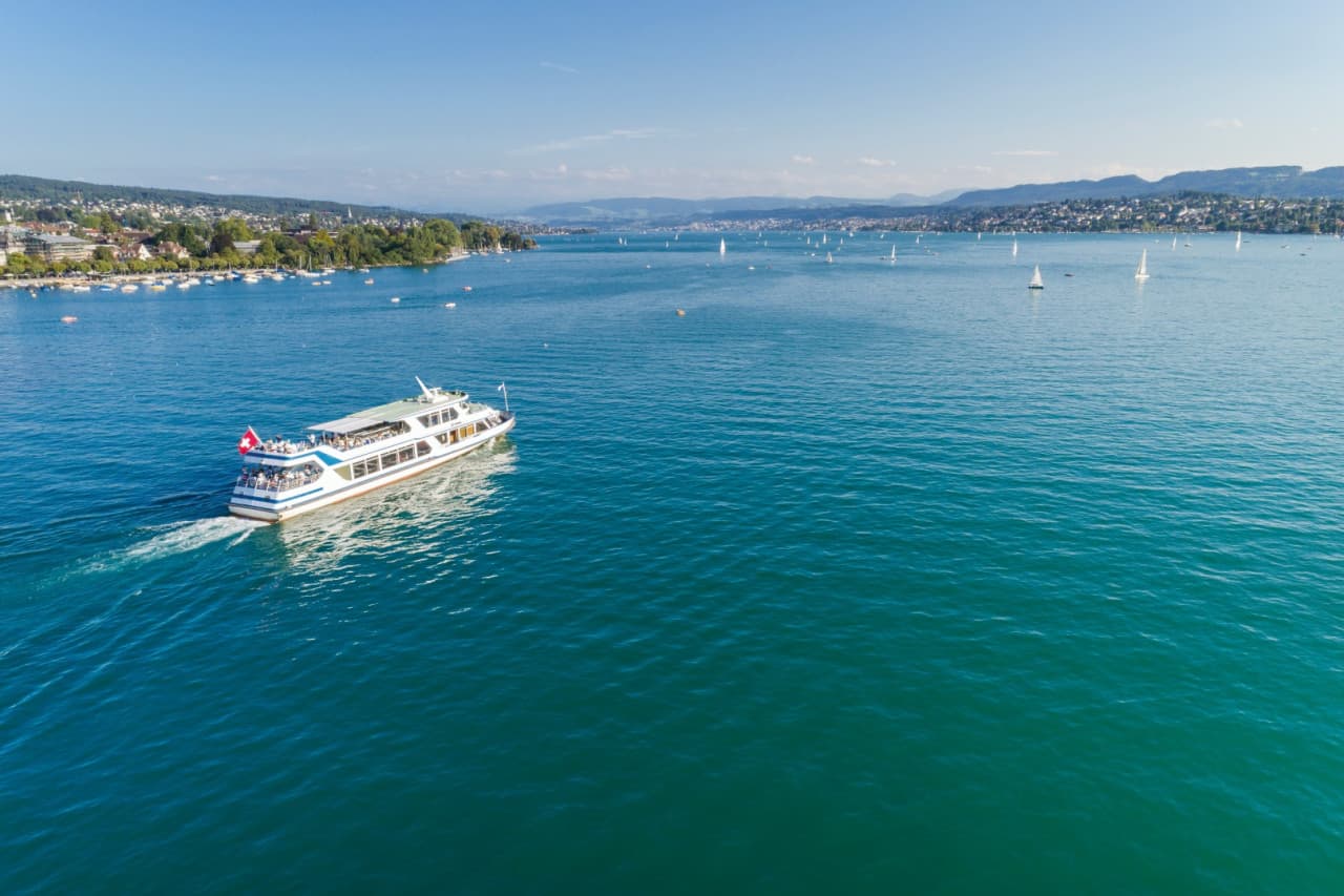 Zurich City Tour with Cruise and Lindt Home of Chocolate - imagen 2