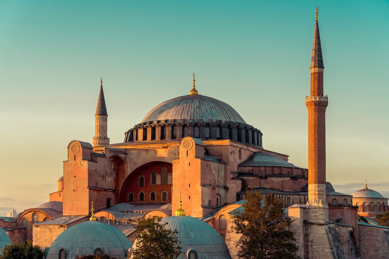 COMBO: Hagia Sophia Grand Mosque + Basilica Cistern + Topkapi Palace Tickets - image 2