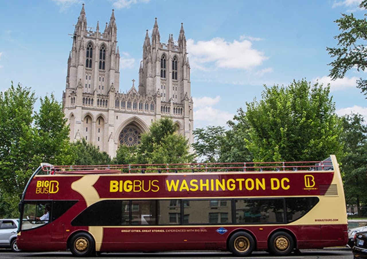 Big Bus Washington DC Hop-on Hop-off Bus Tour - image 2