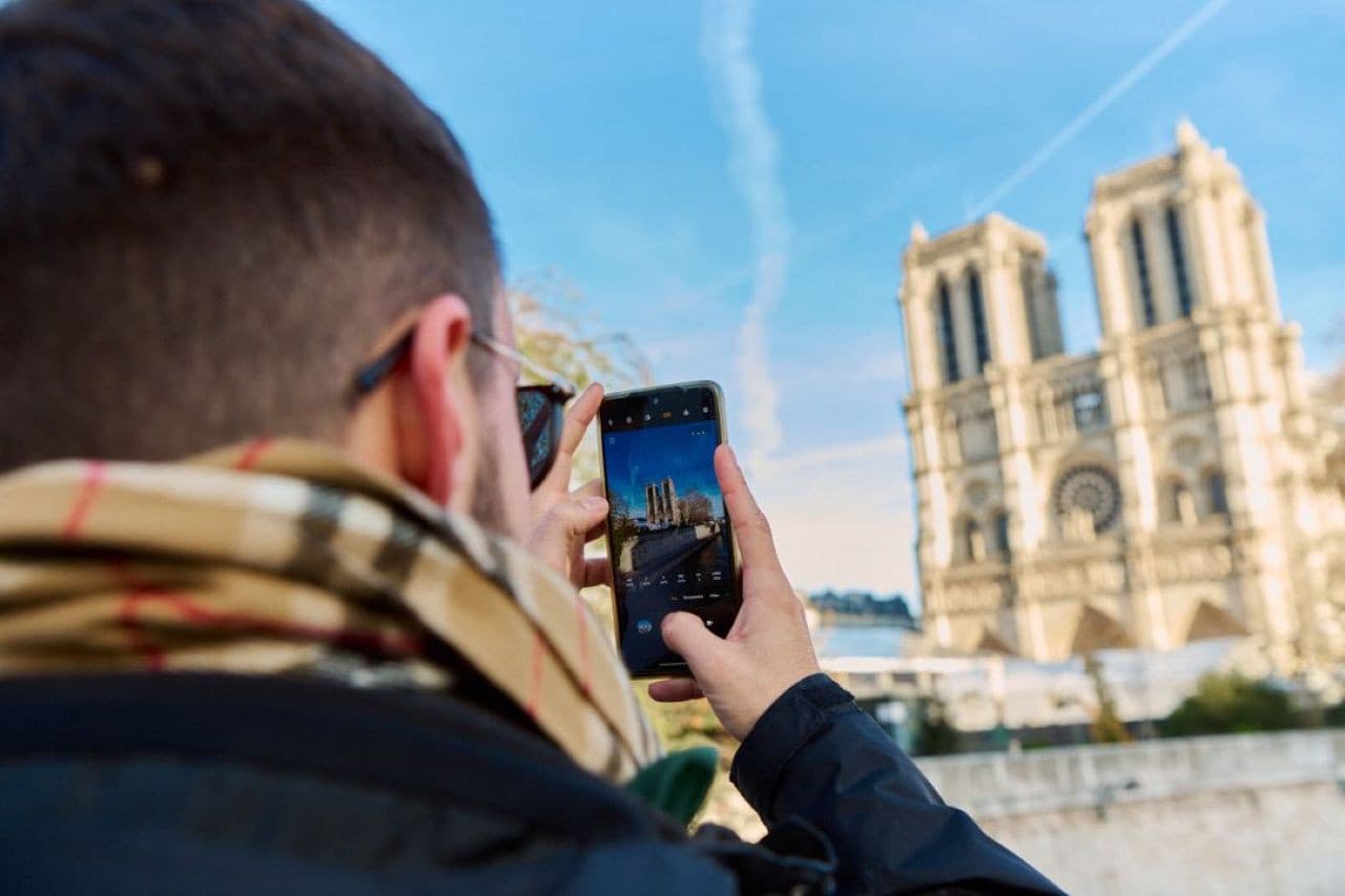 Notre Dame Cathedral Neighbourhood Guided Walking Tour - imagen 2