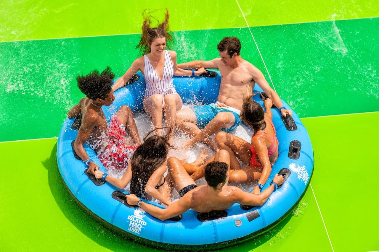 Island H2O Water Park - main image