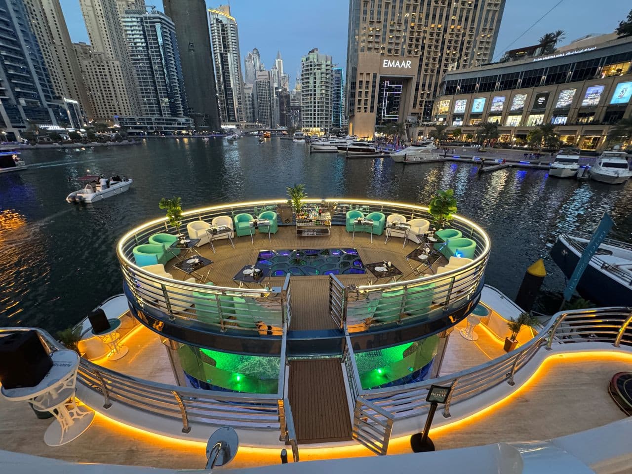 Lotus Royale Mega Yacht - Dinner Cruise - image 3