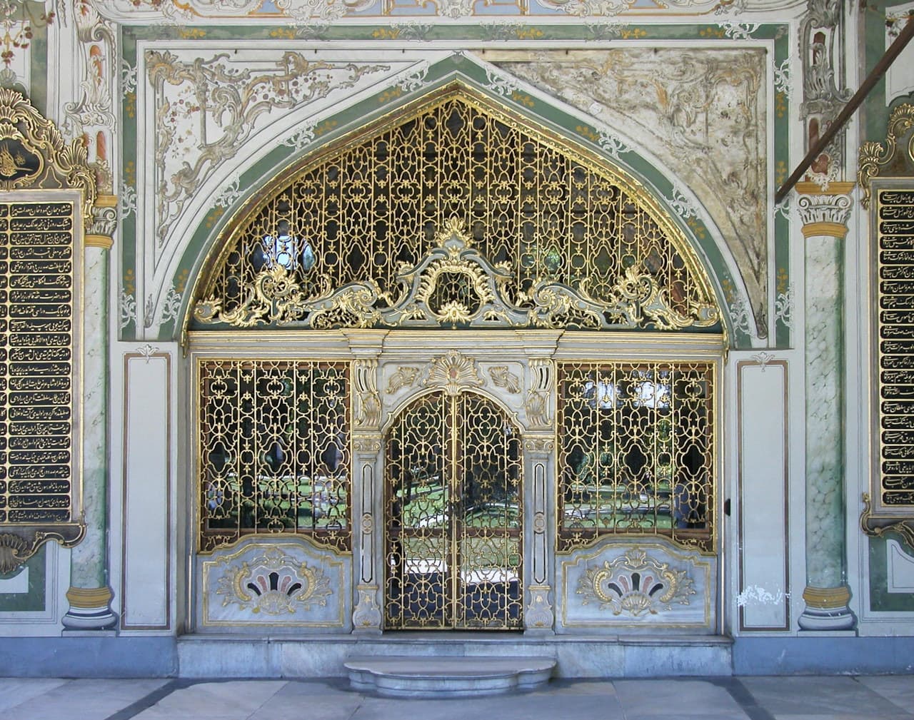 Topkapi Palace Ticket: Skip-the-Line + Audio Guide - image 4