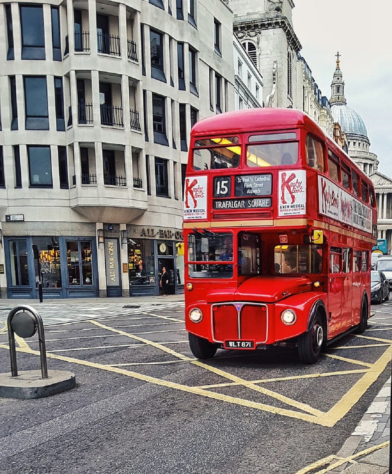 Open Top Vintage Bus Tour and River Thames Cruise - main image