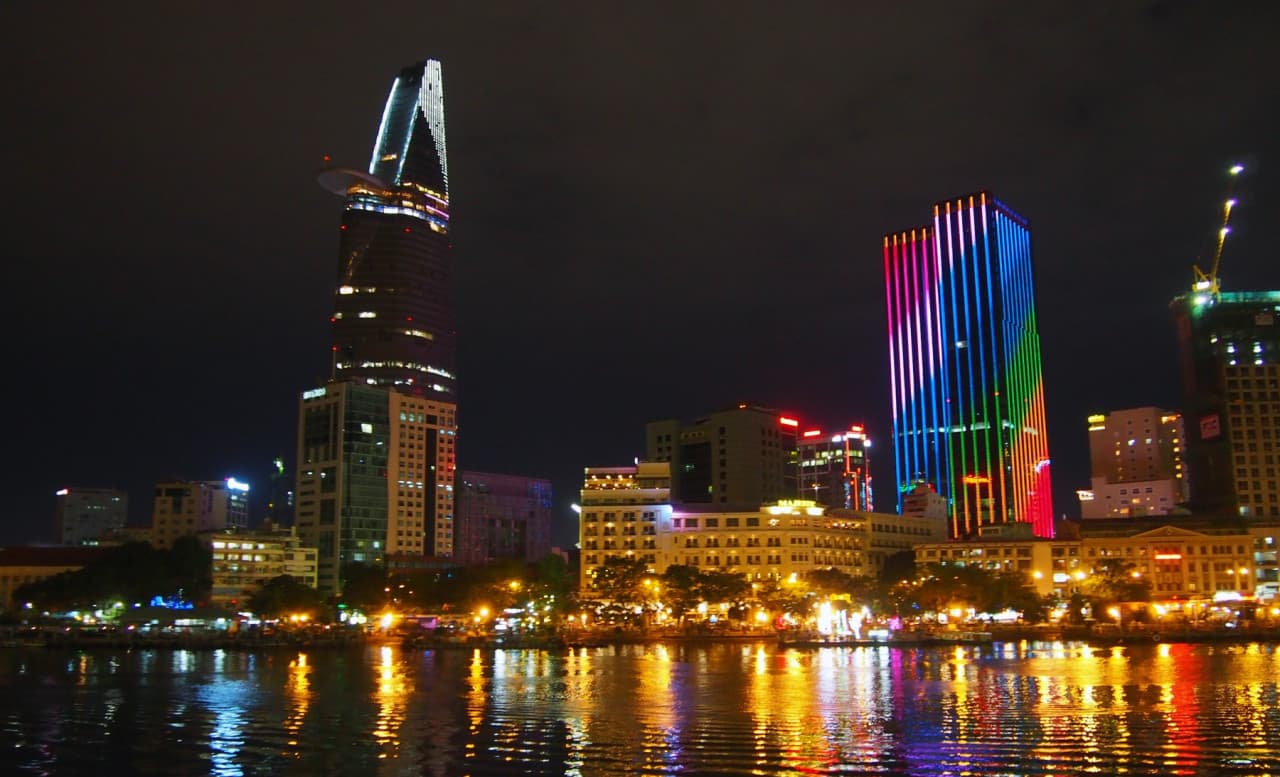 Saigon Evening Tour with Water Puppetry Show and Dinner Cruise - image 6