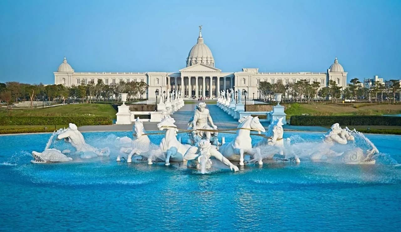 Tainan Chimei Museum - image 2
