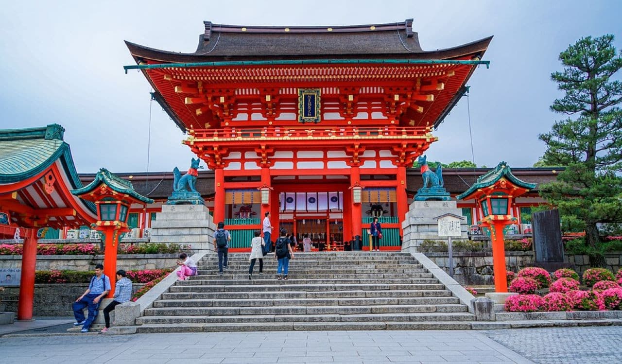 Kyoto Full-Day Tour: Nijo Castle, Kinkaku-ji,  Fushimi Inari Taisha, Kiyomizu-dera Temple - imagen 2