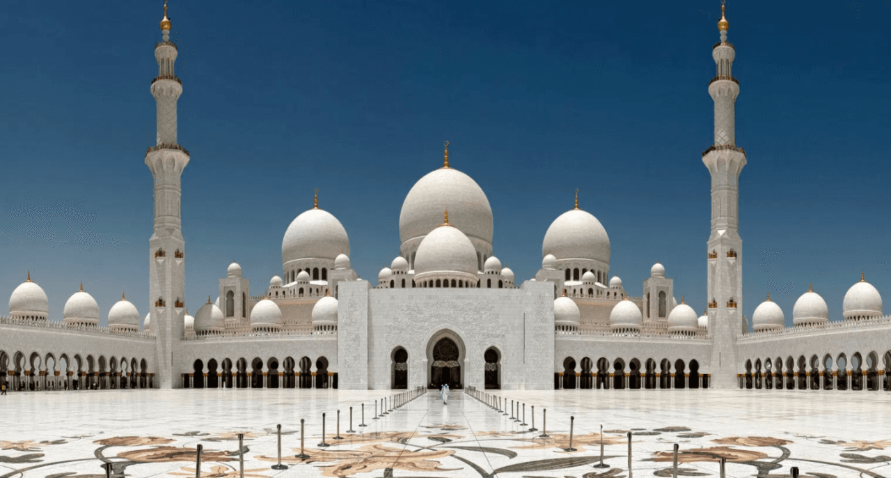 Abu Dhabi Full-Day Tour from Dubai: Sheikh Zayed Mosque, Emirates Palace, Corniche - main image