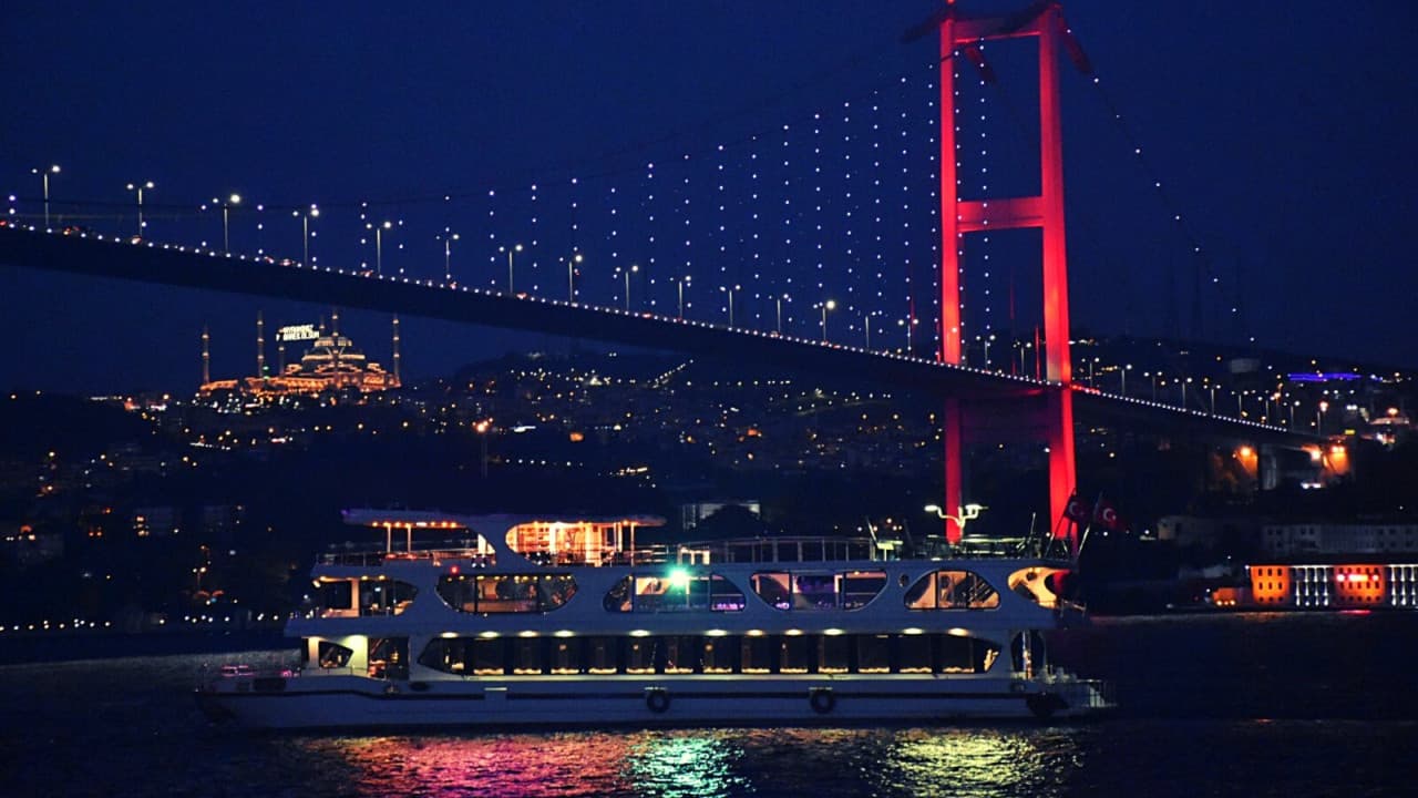 Bosphorus Dinner Cruise with Turkish Night Show - main image