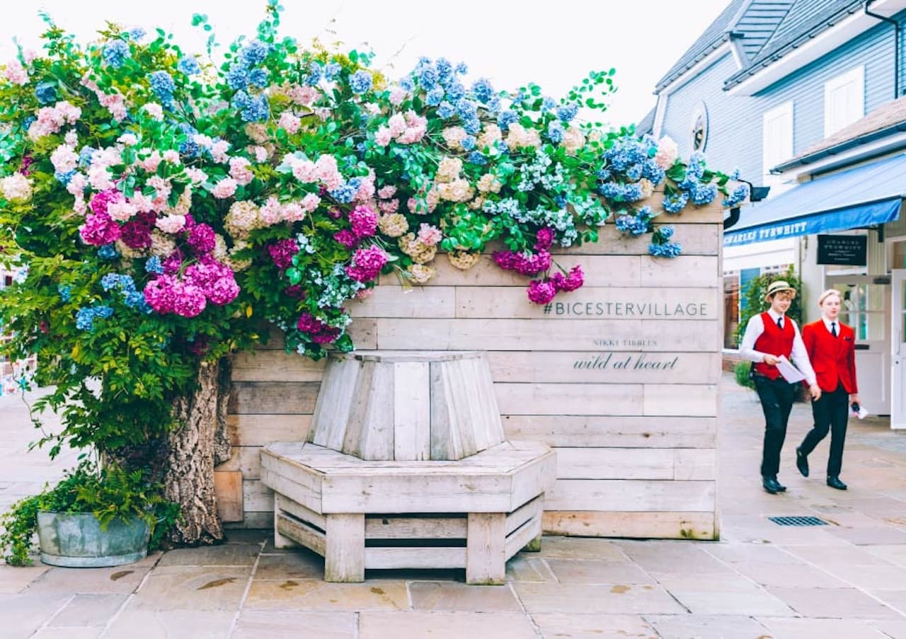 Bicester Village Shopping with Round Trip Rail Transfers from London - image 5
