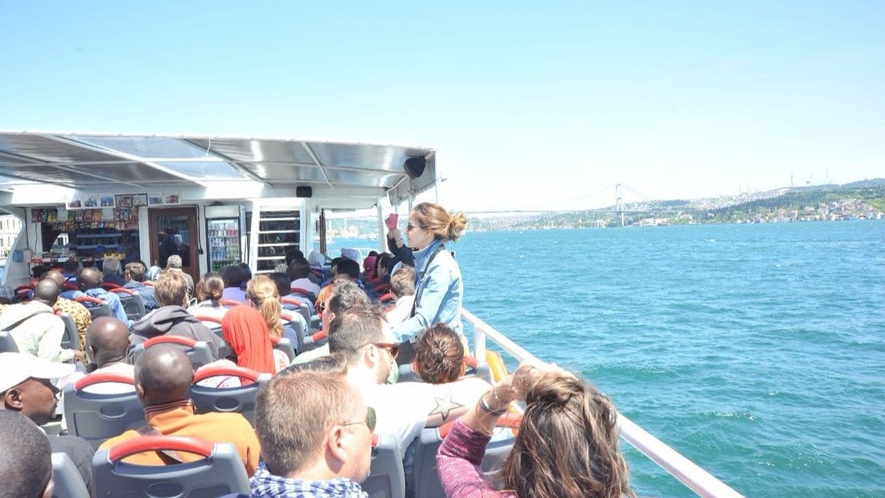 Golden Horn and Bosphorus Sightseeing Cruise with Audio Guide - imagen 3