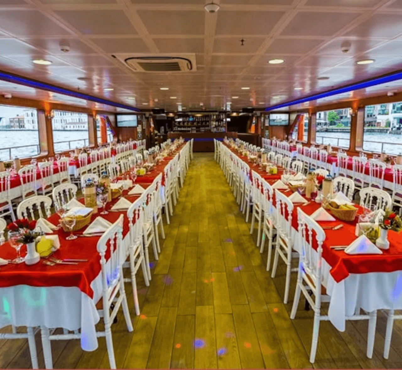 Bosphorus Dinner Cruise with Turkish Night Show - image 5
