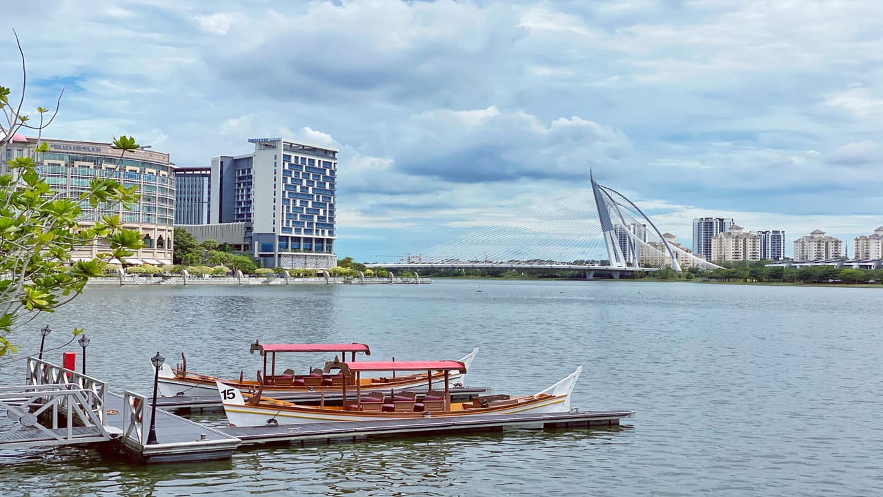 Putrajaya River Cruise and City Tour from Kuala Lumpur - image 6
