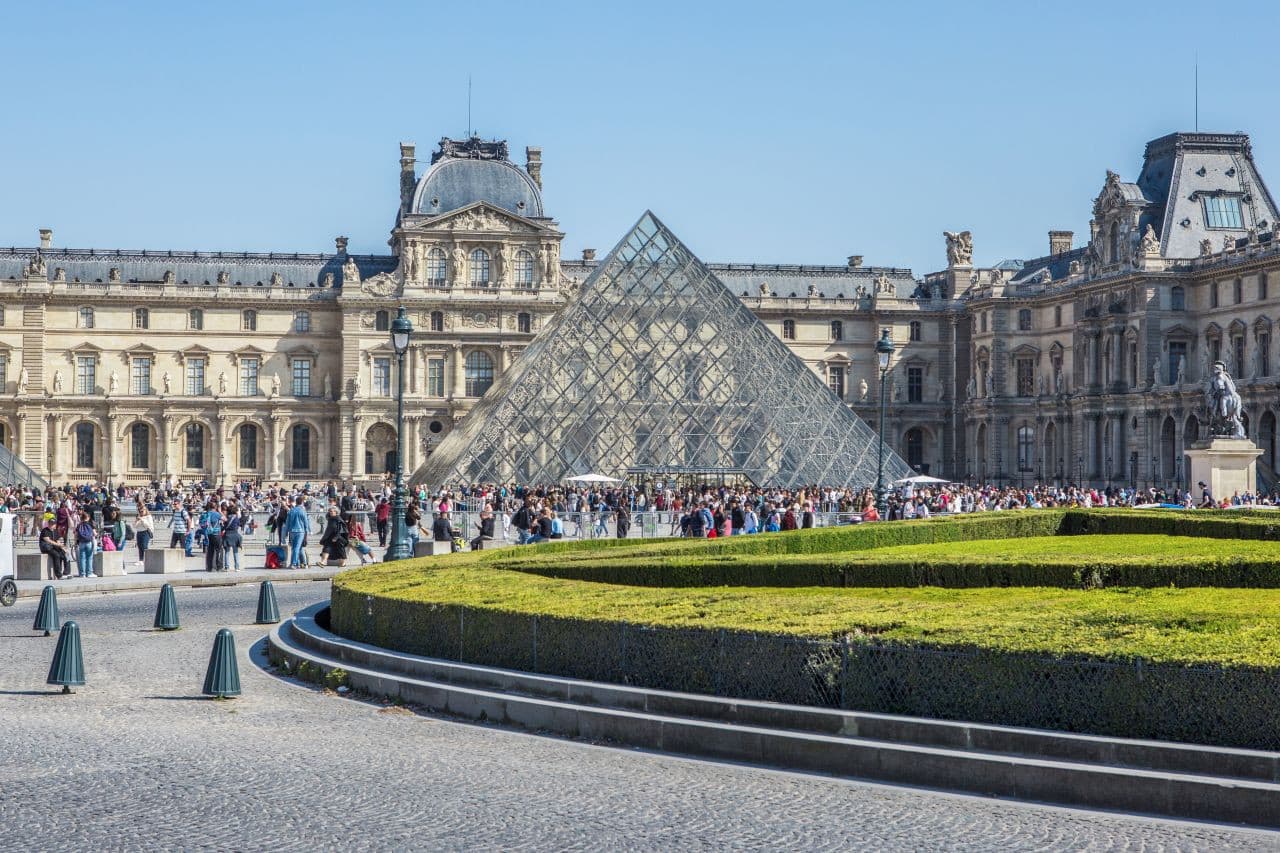 Paris Open-Top Bus Tour and Eiffel Tower Reserved Access - image 2