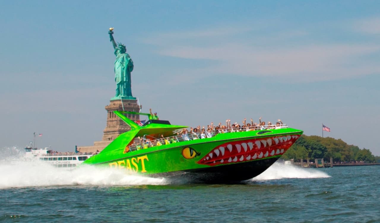 The Beast Speedboat Ride to Statue of Liberty by Circle Line: Reserved Straight-to-Board Ticket - main image