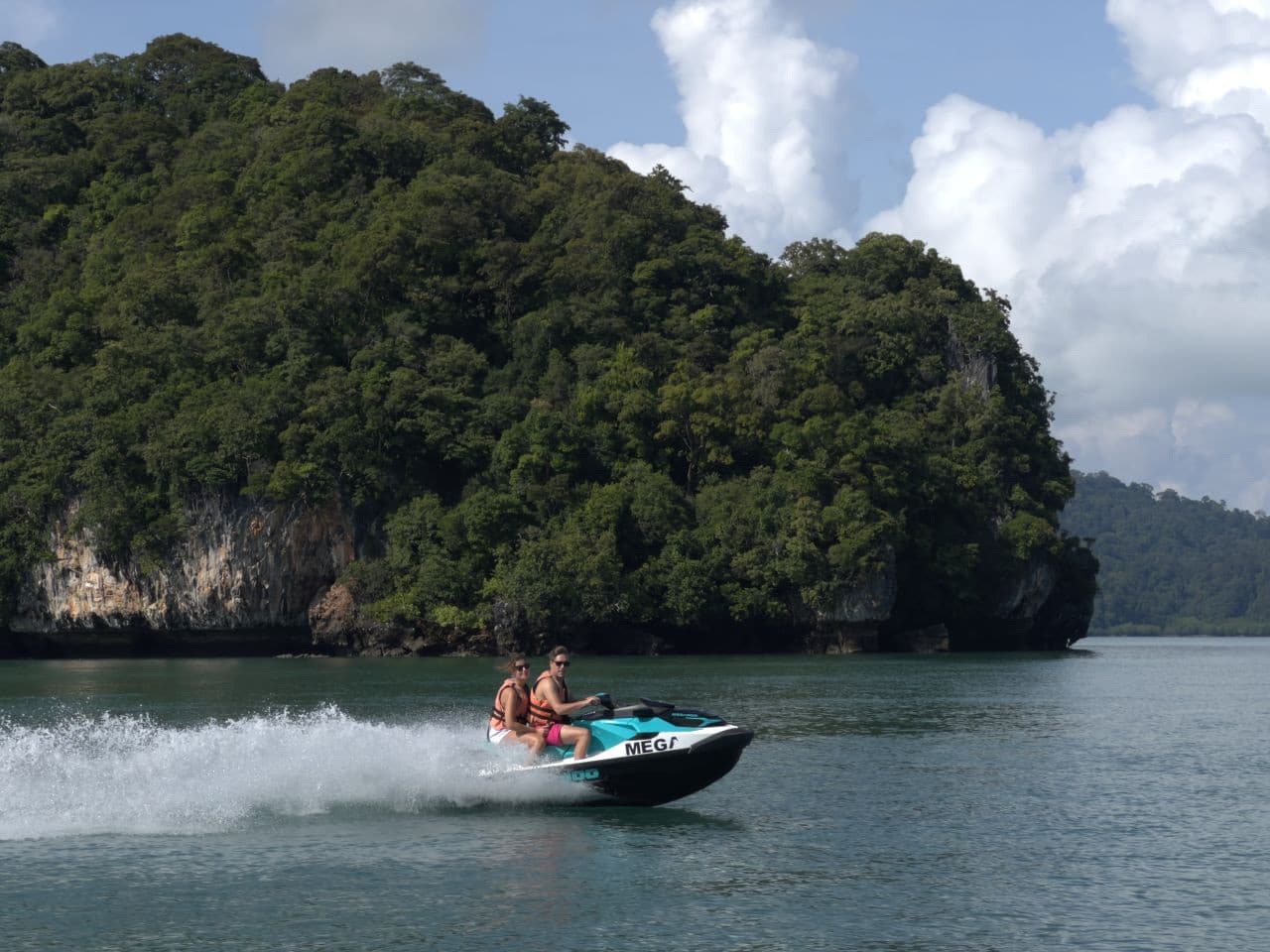 Tuba Island Discovery Tour by Jet Ski - image 3