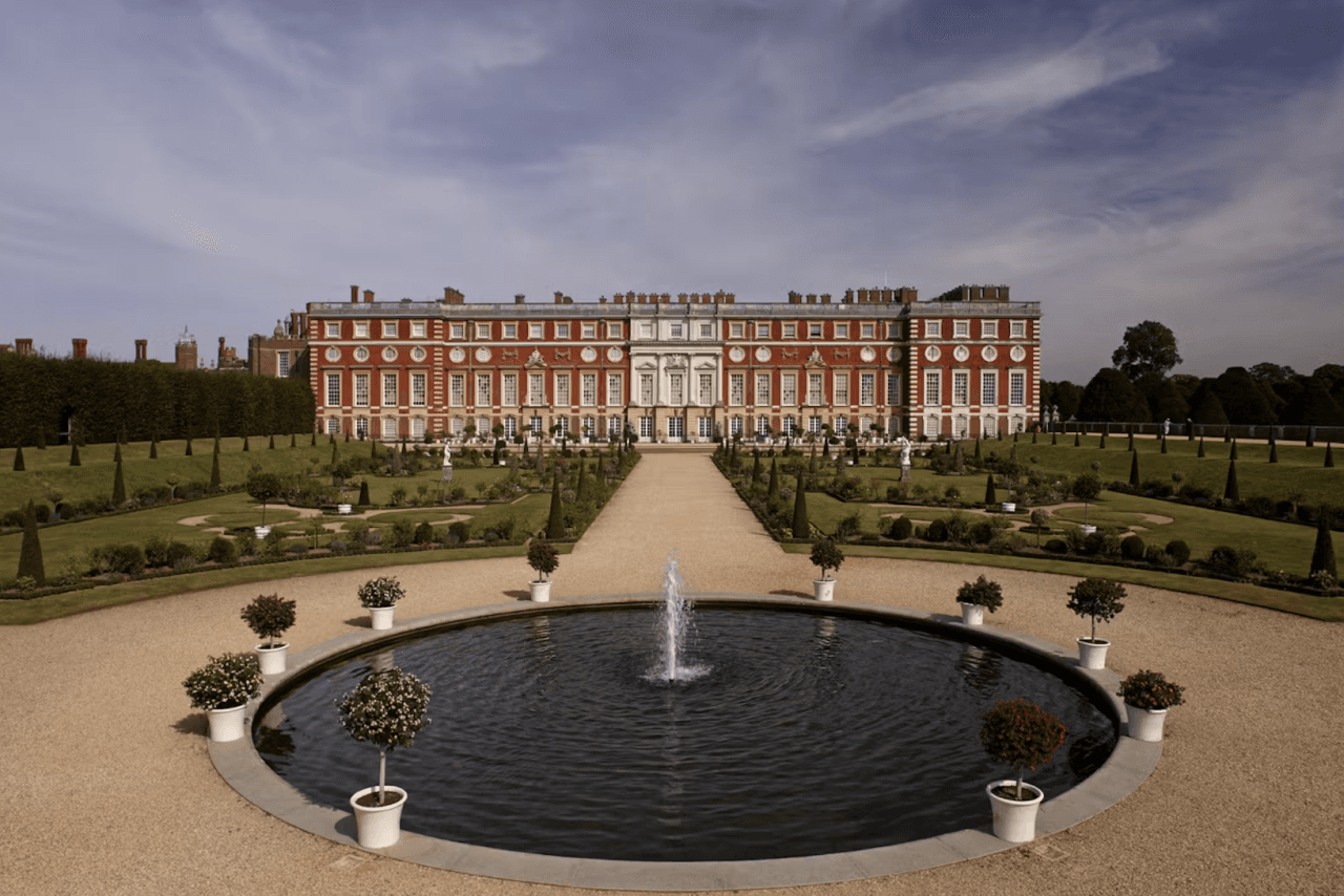 Hampton Court Palace Ticket - image 2