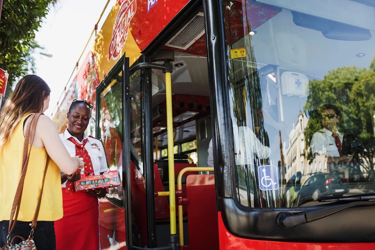 City Sightseeing Chester Hop-on Hop-off Bus Tour - imagen 7