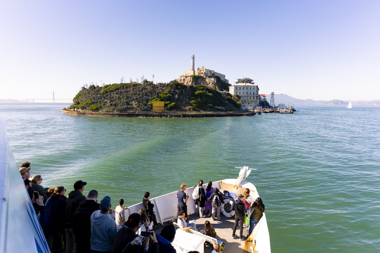 Official Alcatraz Island Admission Ticket + Roundtrip Ferry by Alcatraz City Cruises - image 8