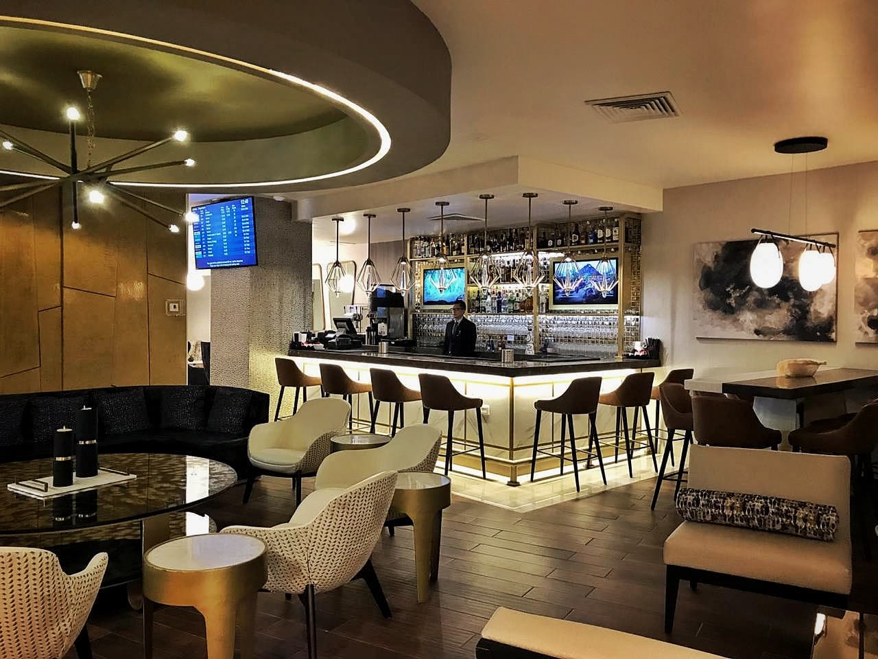 MERA Business Lounge - Cancun International Airport - image 19