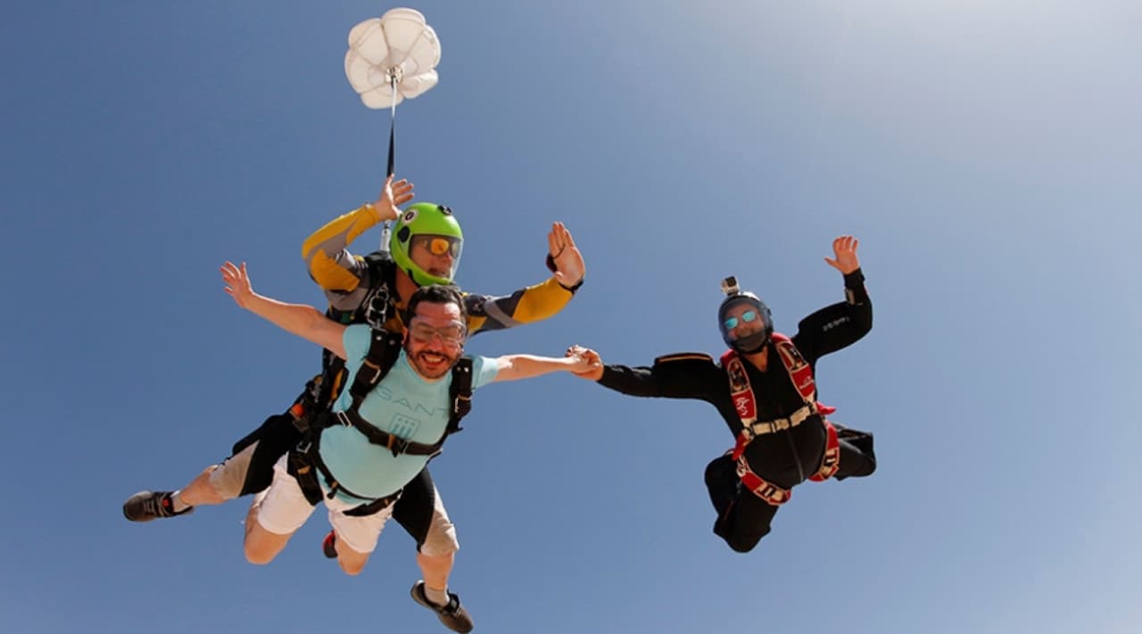 Experiencia de paracaidismo tándem en Skydive Dubai - imagen 2
