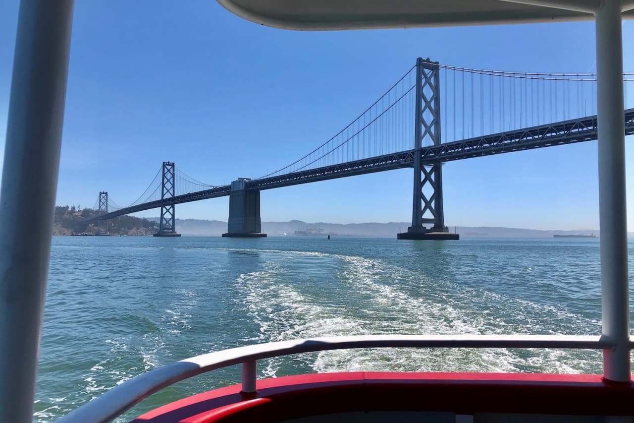 San Francisco Bay 1.5 Hour Bridge to Bridge Sightseeing Boat Cruise by Red and White Fleet - imagen 12