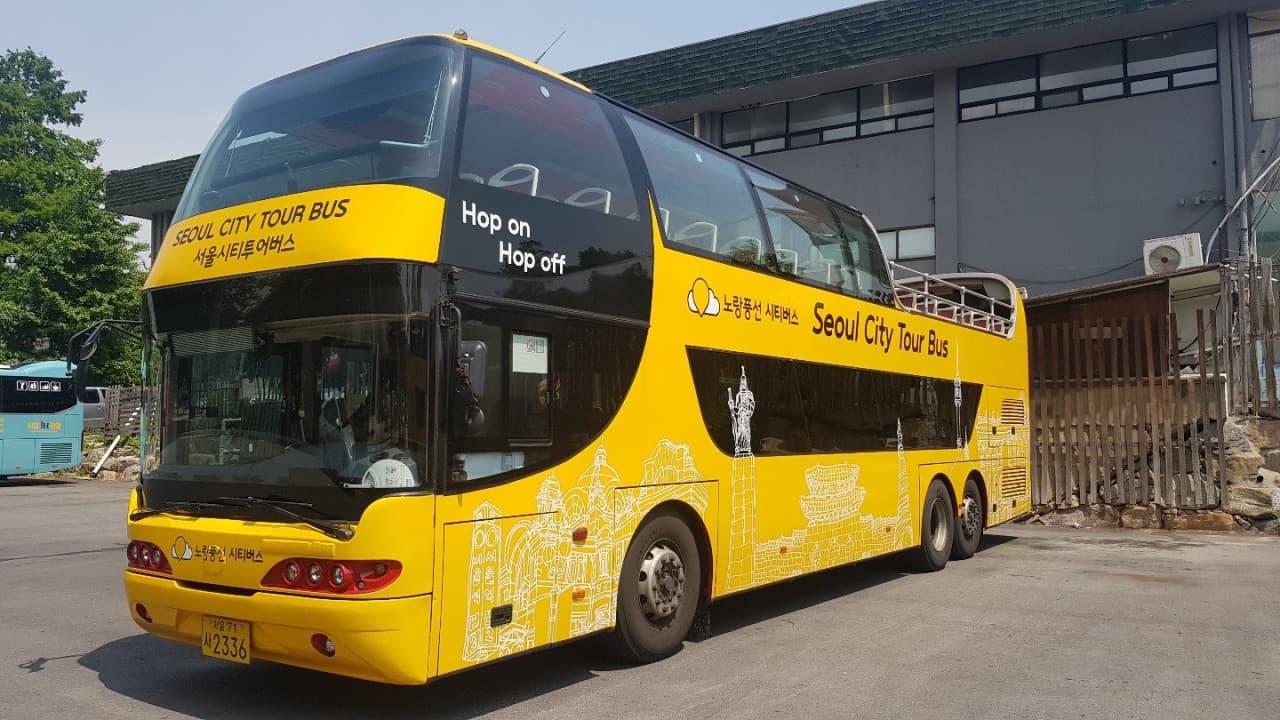 Dongdaemun Hop-on Hop-off Bus Tour by Yellow Balloon City Bus - image 2