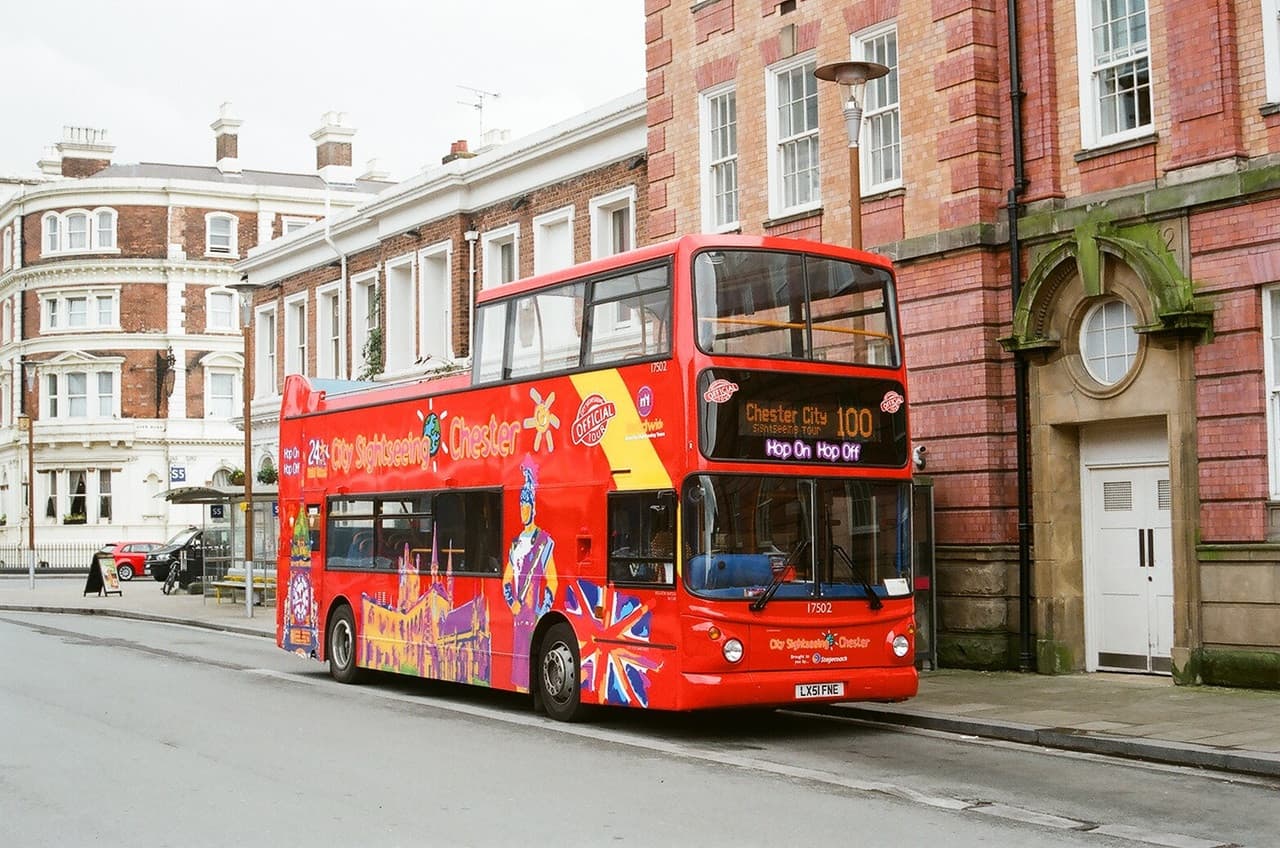City Sightseeing Chester Hop-on Hop-off Bus Tour - imagen 3