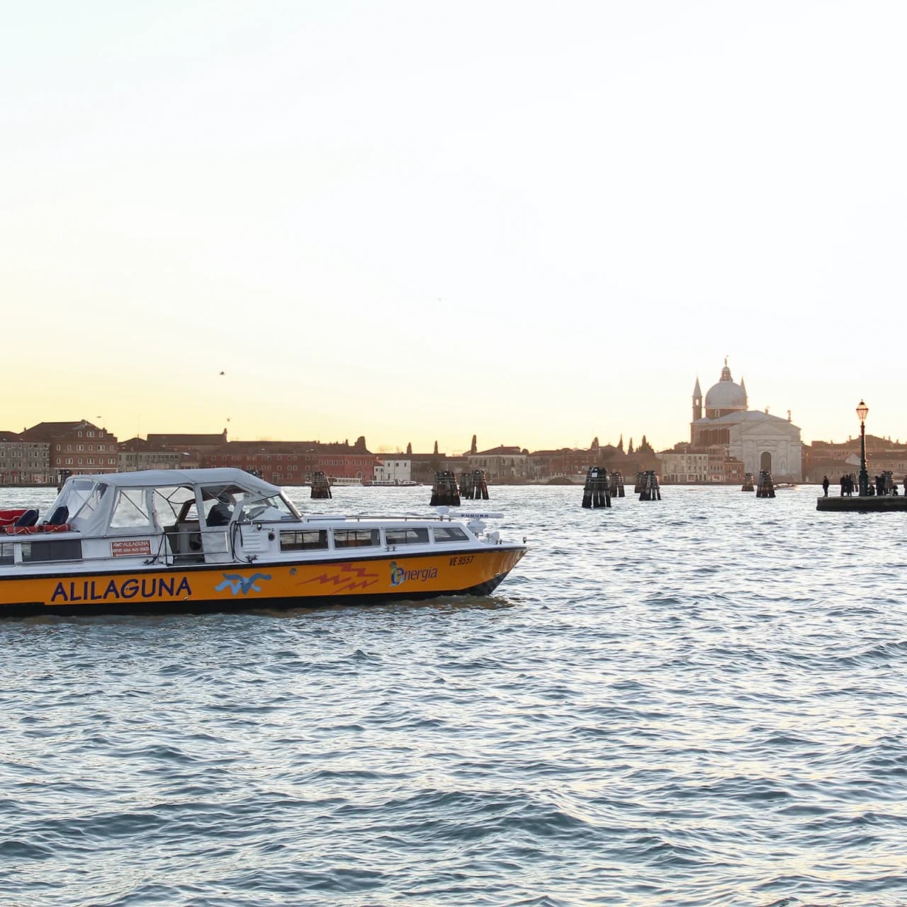 Venice Marco Polo Airport Alilaguna Waterbus Transfers - image 3