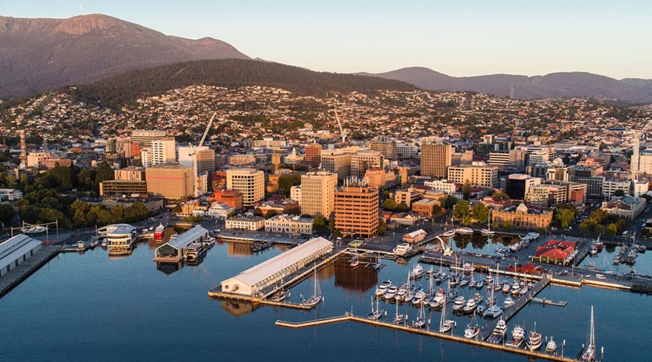 SkyBus Hobart City Express Airport Transfer - image 4