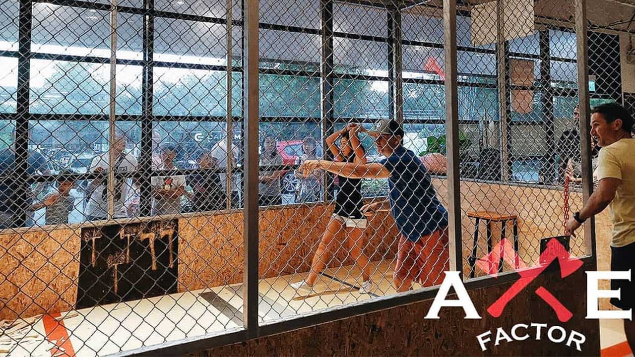Axe Factor Sentosa: Axe Throwing Experience - imagen principal