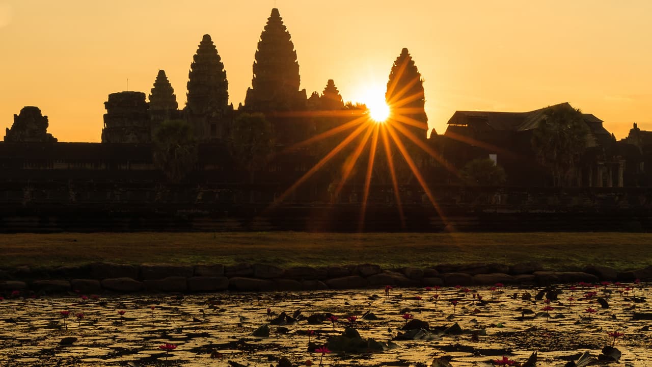 Angkor Temples Sunrise Tour by Tuk-Tuk - main image