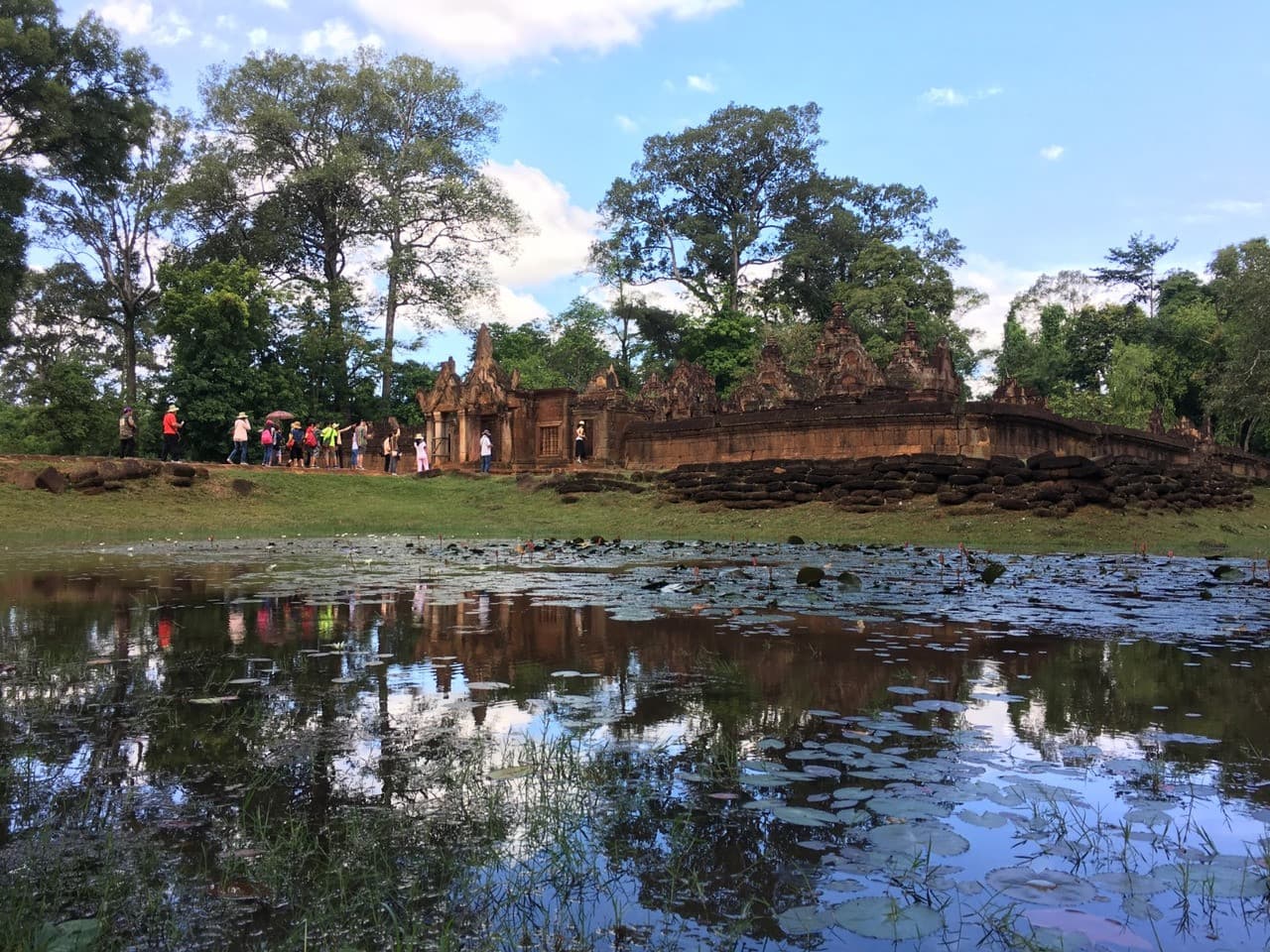 Beng Mealea, Banteay Srei, Banteay Samre, and Phnom Bakheng Tour - image 8