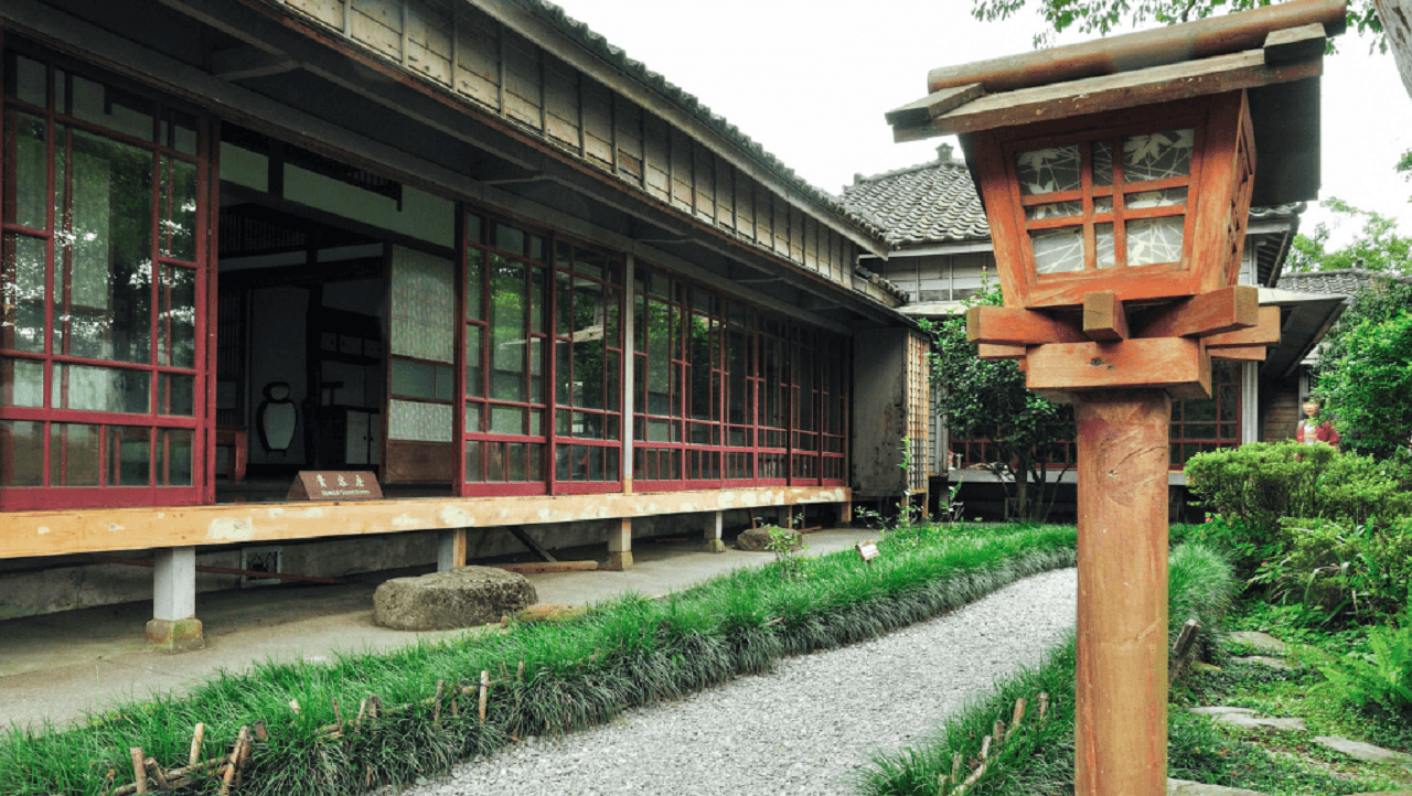 Yehliu, Jiufen, and Shifen Full-Day Tour from Taipei with Taiwanese Pastry Making - image 6
