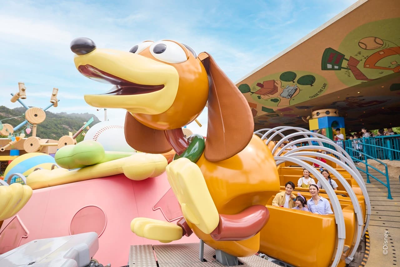 Hong Kong Disneyland Disney Premier Access Ticket - image 19