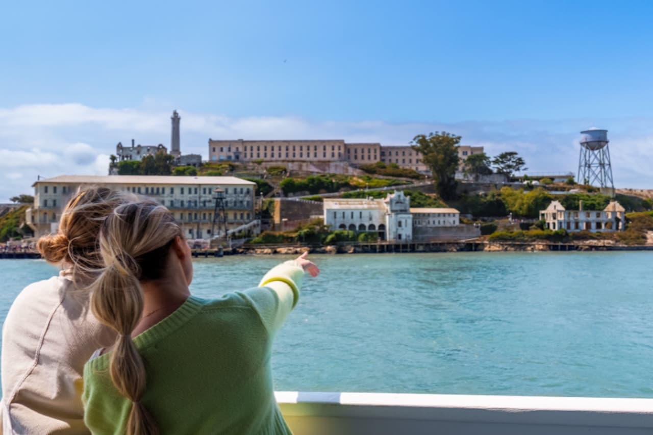 Official Alcatraz Island Admission Ticket + Roundtrip Ferry by Alcatraz City Cruises - image 2