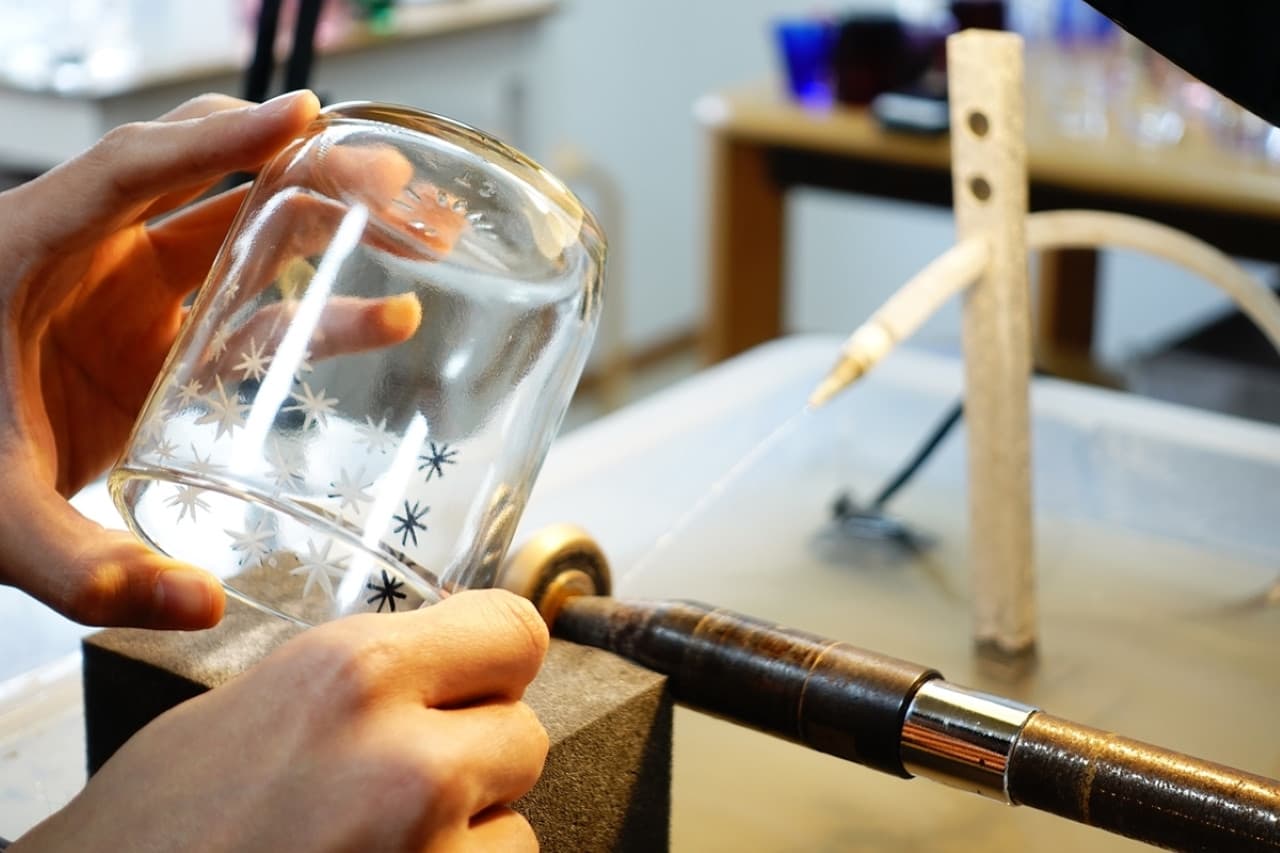 Edo Kiriko Glass Carving Experience - image 2