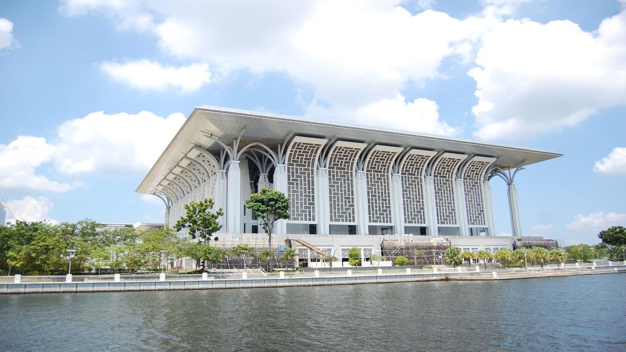 Putrajaya River Cruise and City Tour from Kuala Lumpur - image 8