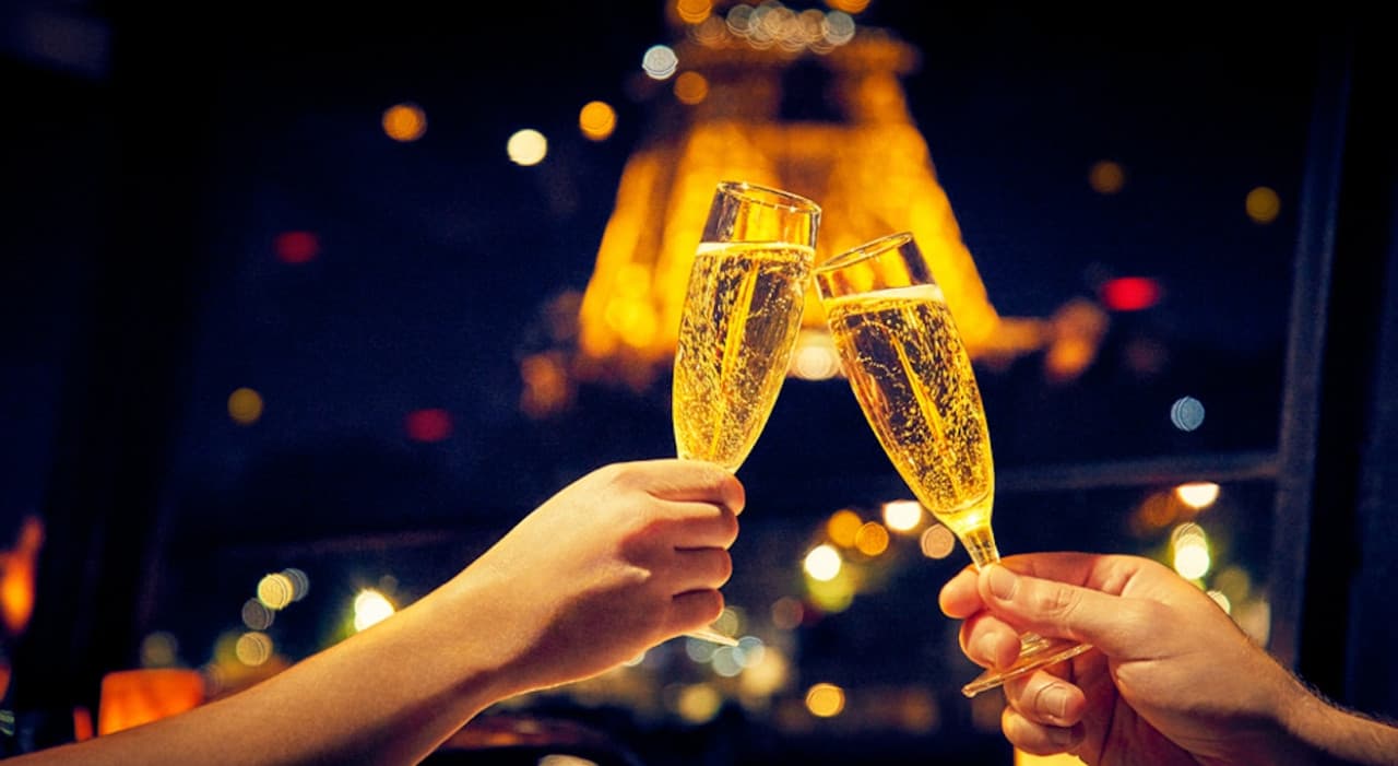 Dinner Cruise on the Seine River - image 7