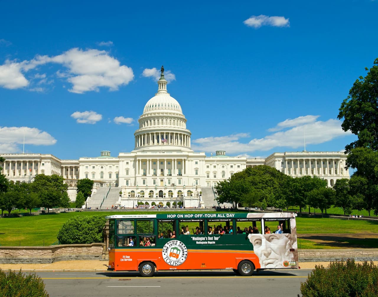 Washington DC: Hop-on Hop-off Old Town Trolley Ticket - main image