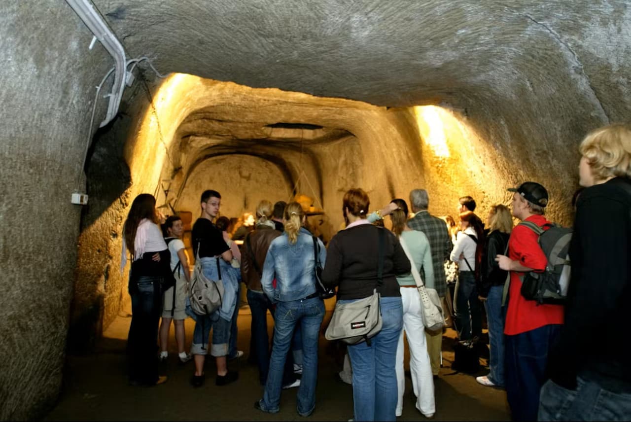 Naples Underground Guided Tour - image 6