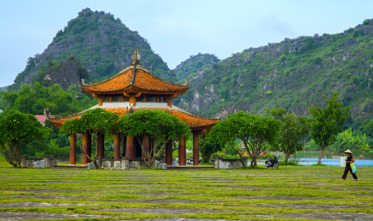 Hoa Lu and Tam Coc Tour from Hanoi - image 7